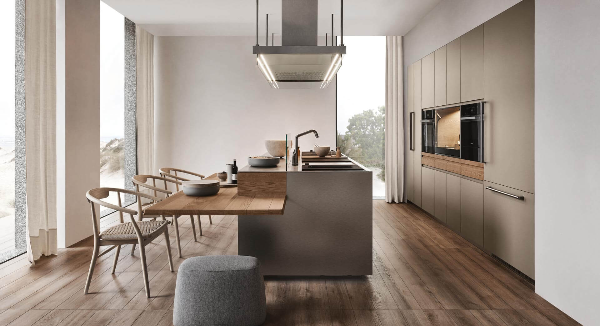 Встроенные в стену кухни